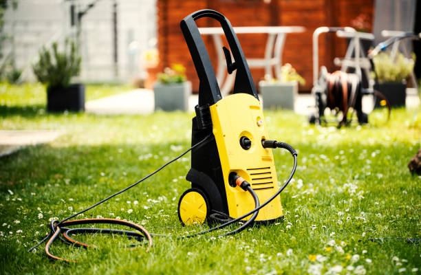 Best Driveway Pressure Washing  in Highlandville, MO